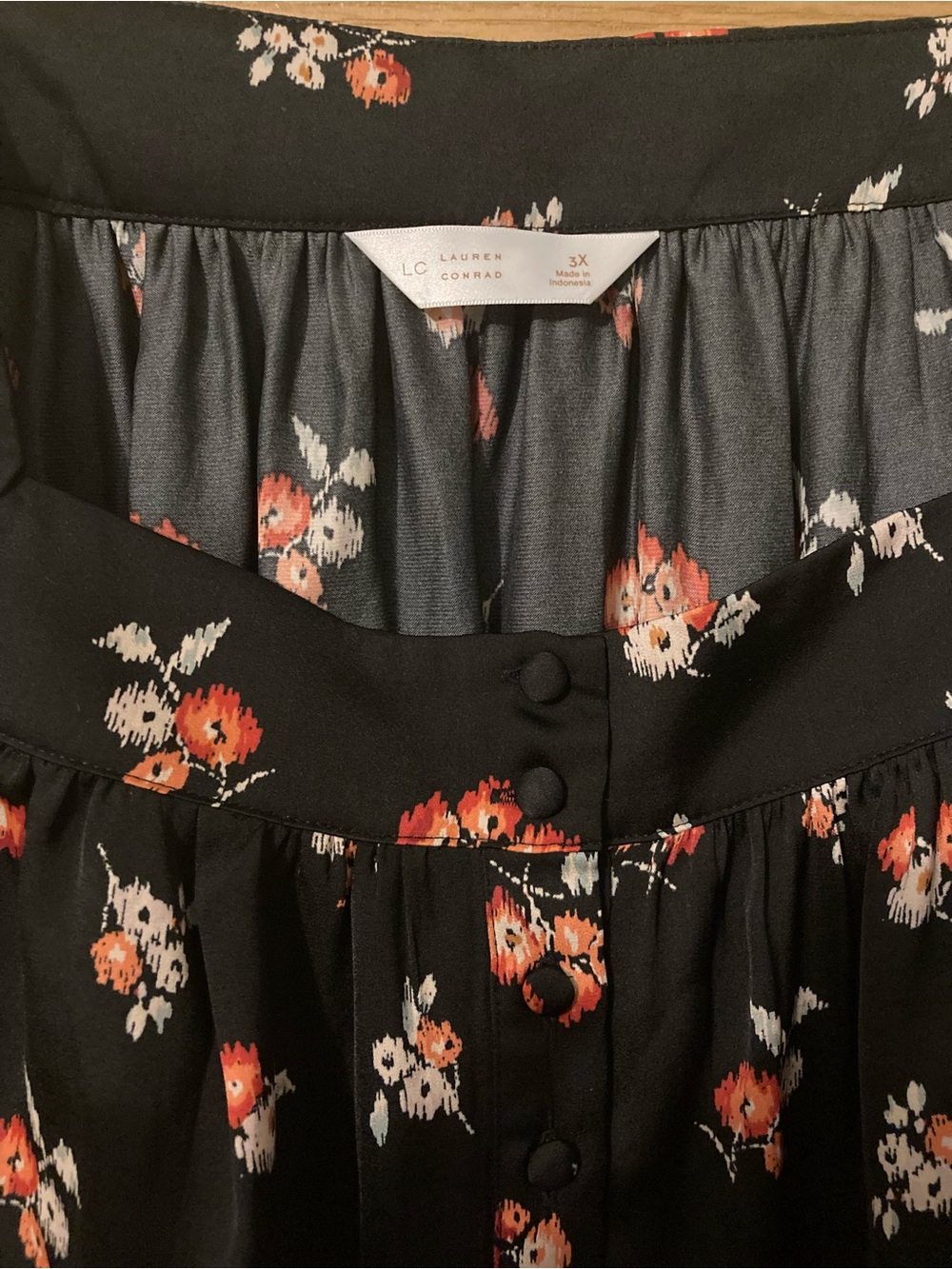 Lauren Conrad Floral Blouse - Picture 3 of 3